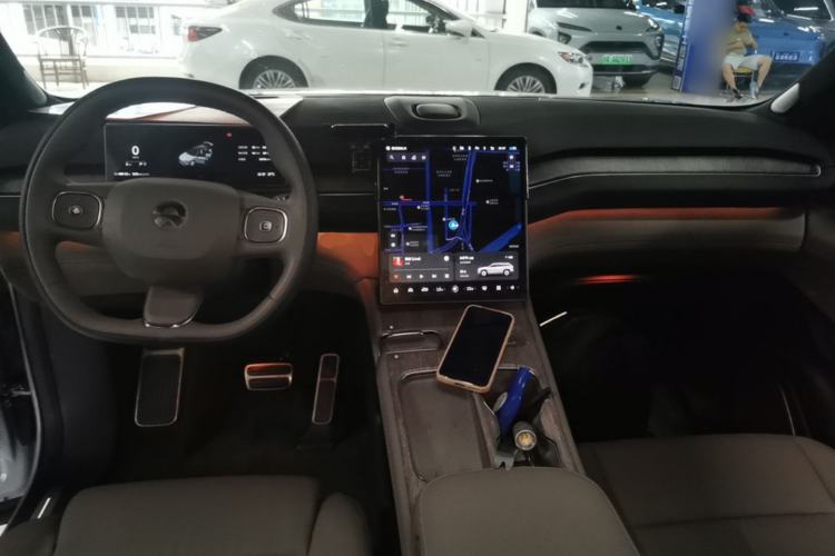 Used Nio ES7 2022 100 kWh Center Console