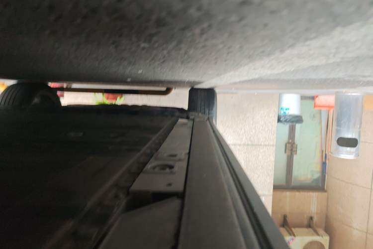 Used Nio ES7 2022 75 kWh Chassis Front Right