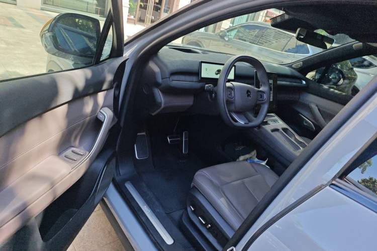 Used Nio ES7 2022 75 kWh Driver Seat