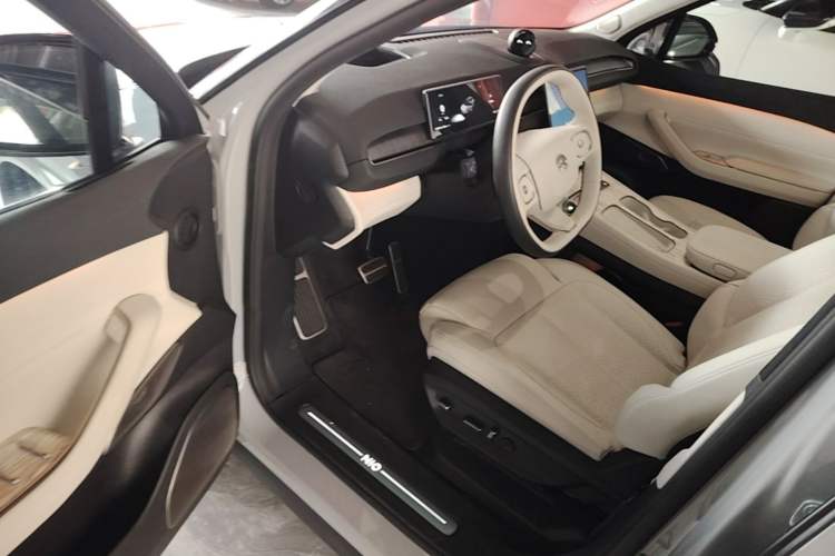 Used Nio ES7 2022 75 kWh Driver Seat