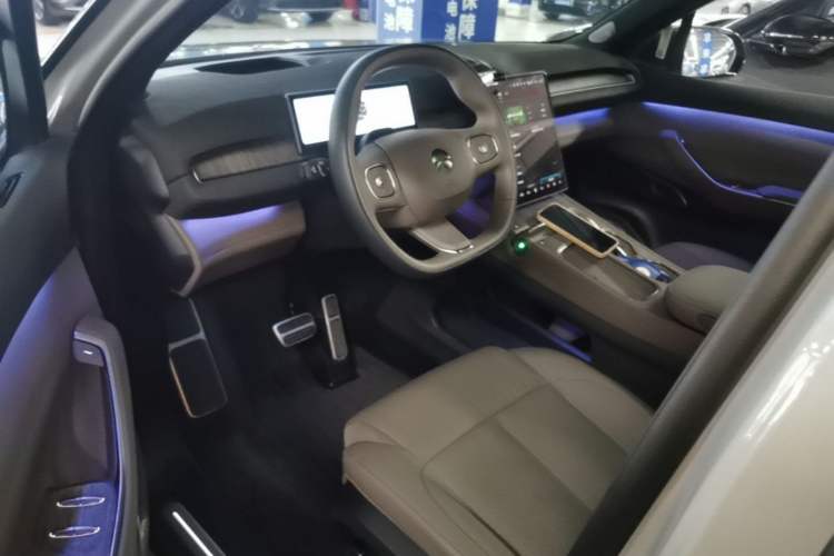 Used Nio ES7 2022 100 kWh Driver Seat