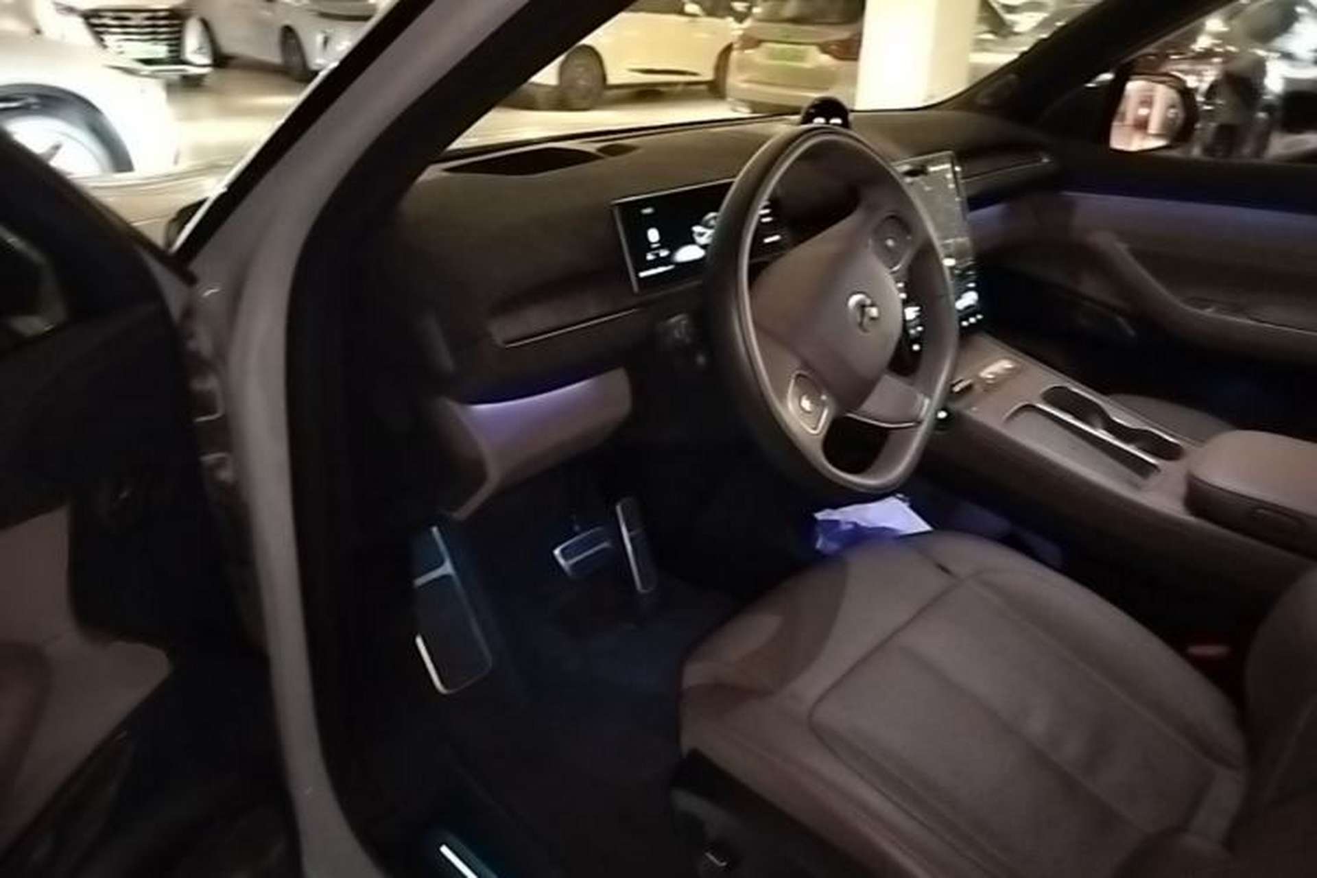 Used Nio ES7 2022 100 kWh Driver Seat