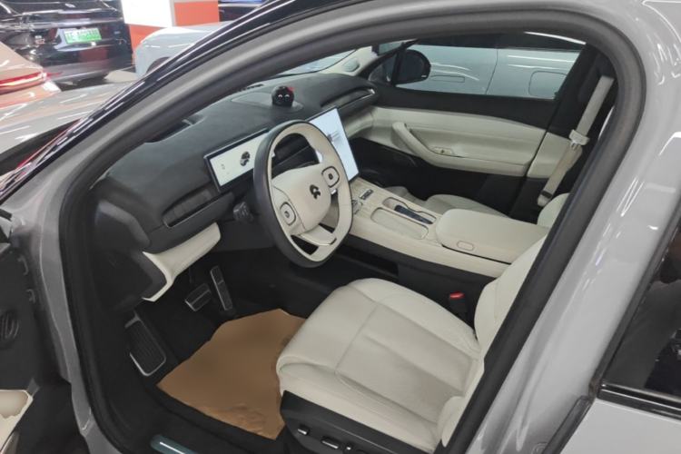 Used Nio ES7 2022 75 kWh Driver Seat