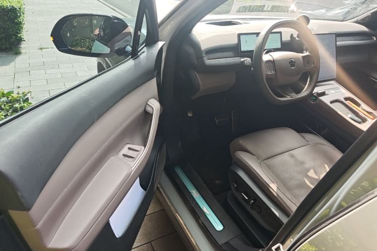 Used Nio ES7 2022 75 kWh Driver Seat