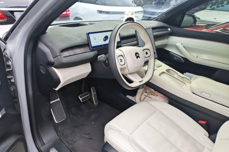Used Nio ES7 2022 75 kWh Driver Seat