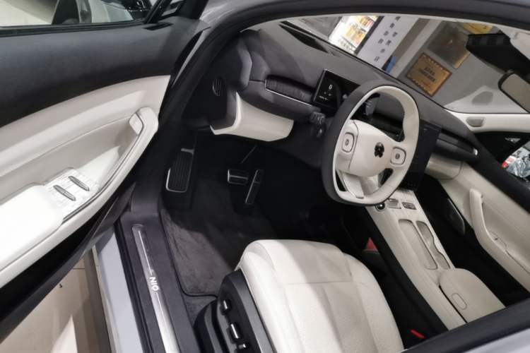 Used Nio ES7 2022 75 kWh Driver Seat