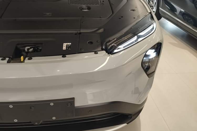 Used Nio ES7 2022 100 kWh Engine Bay Left