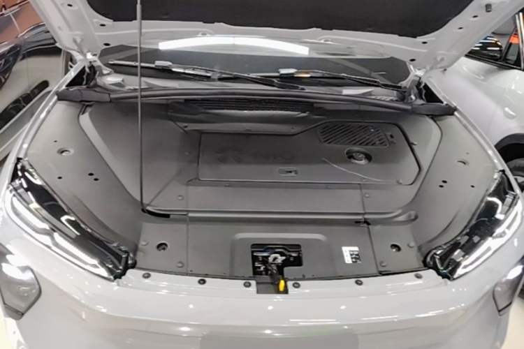 Used Nio ES7 2022 100kWh First Edition Engine Bay