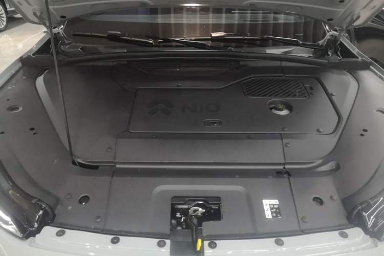 Used Nio ES7 2022 75 kWh Engine Bay