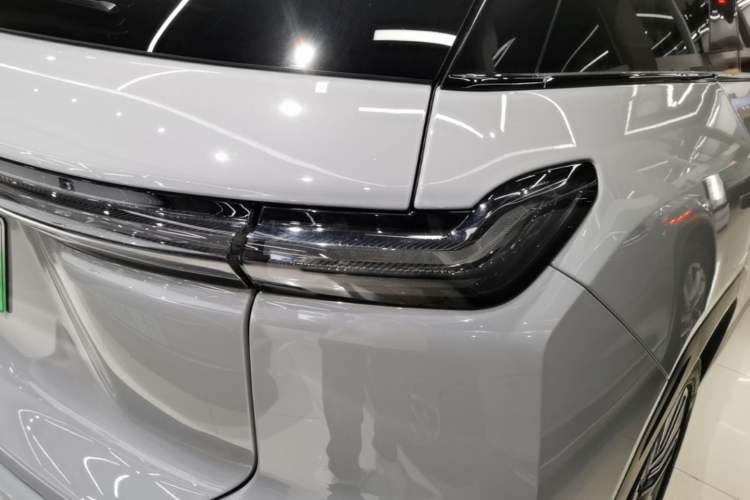 Used Nio ES7 2022 75 kWh Exterior 1