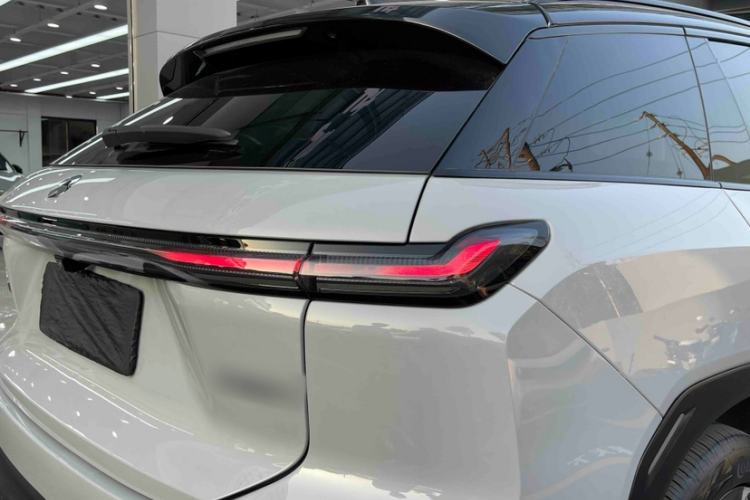 Used Nio ES7 2022 75 kWh Exterior 2