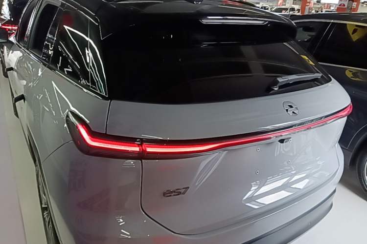 Used Nio ES7 2022 75 kWh Exterior 2