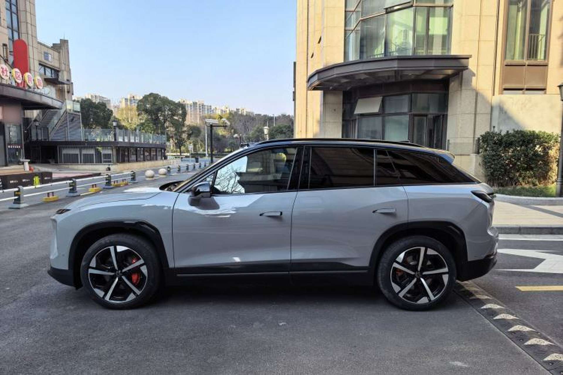 Used Nio ES7 2022 75 kWh Exterior 3