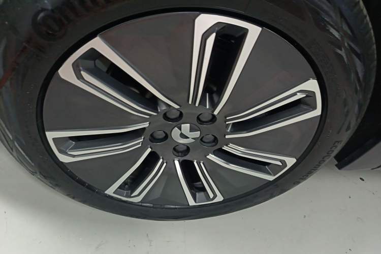 Used Nio ES7 2022 75 kWh Exterior 4