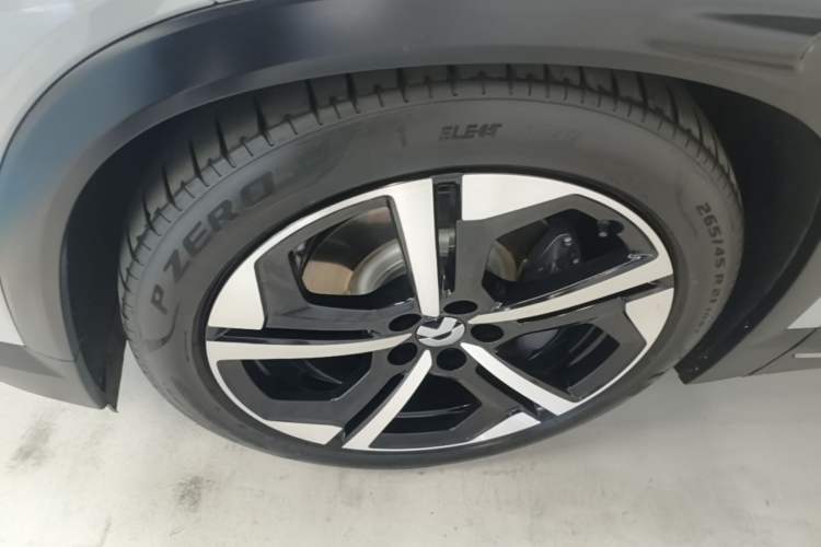 Used Nio ES7 2022 75 kWh Exterior 4