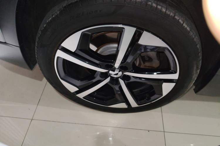 Used Nio ES7 2022 75 kWh Exterior 8