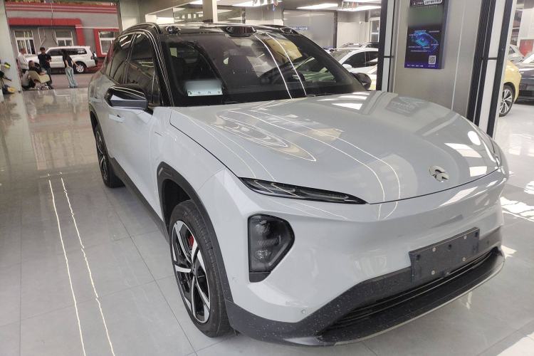 Used Nio ES7 2022 100 kWh Front Right 45 Deg