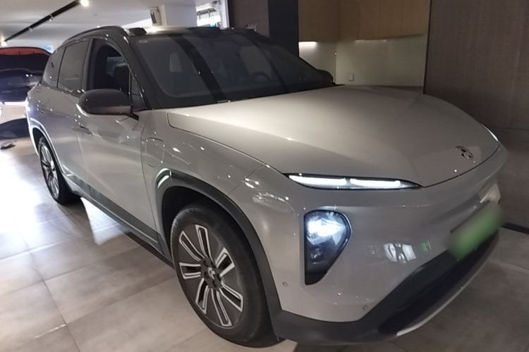 Used Nio ES7 2022 100 kWh Front Right 45 Deg