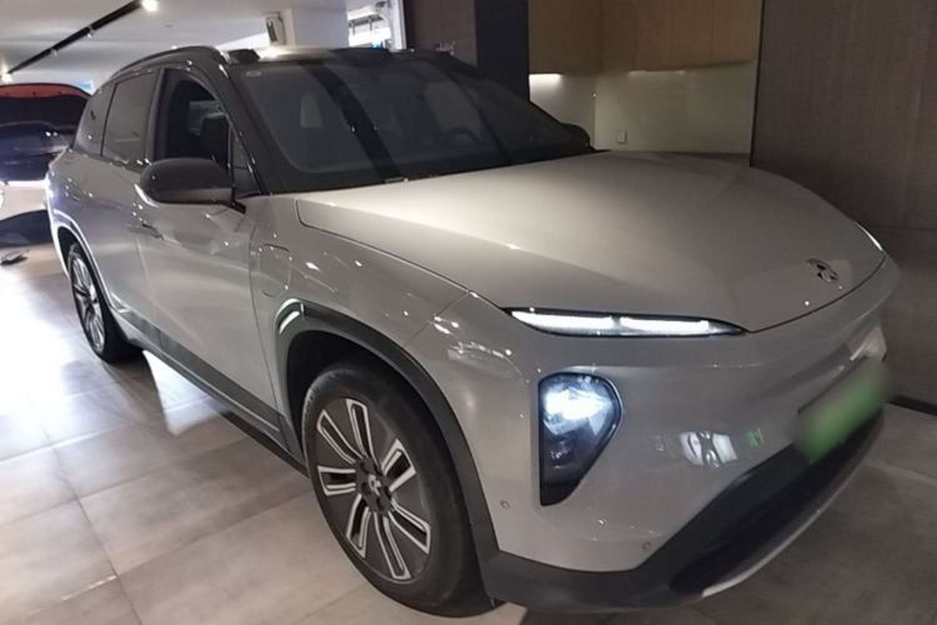 Used Nio ES7 2022 100 kWh Front Right 45 Deg