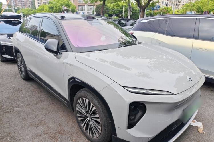 Used Nio ES7 2022 75 kWh Front Right 45 Deg