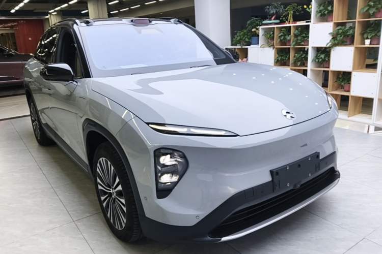 Used Nio ES7 2022 100 kWh Front Right 45 Deg