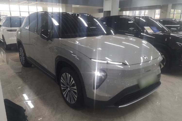 Used Nio ES7 2022 75 kWh Front Right 45 Deg