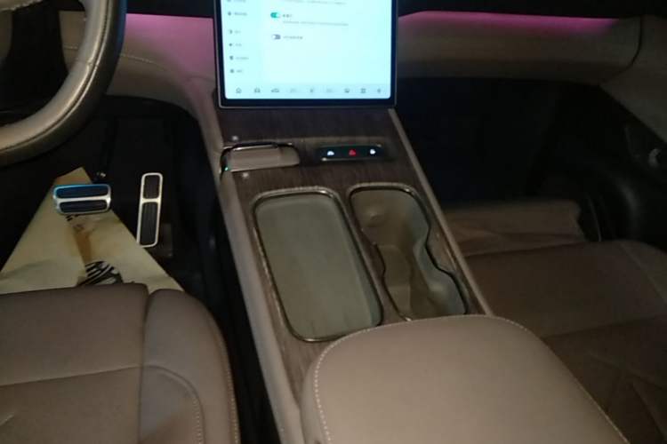 Used Nio ES7 2022 100kWh First Edition Gear Lever