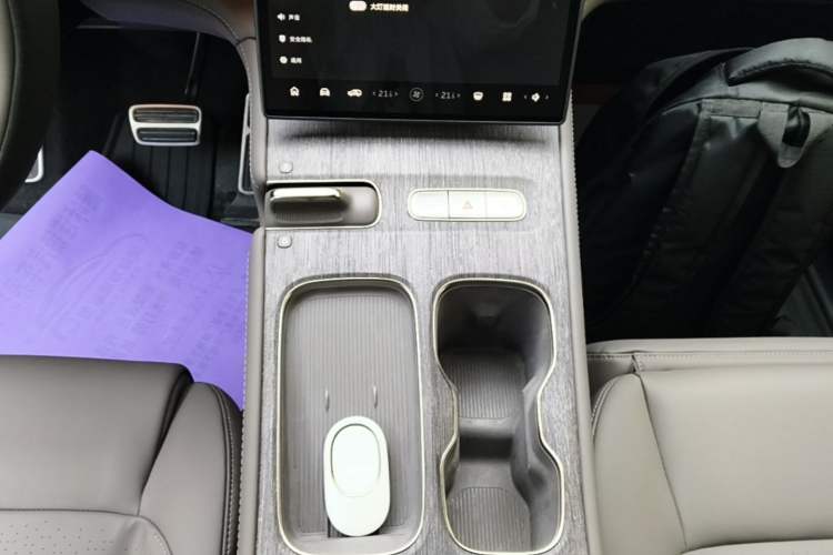 Used Nio ES7 2022 100 kWh Gear Lever