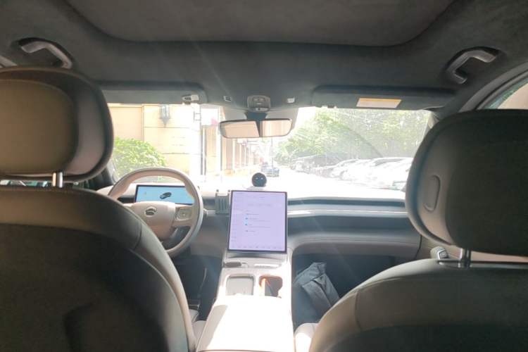 Used Nio ES7 2022 75 kWh Headliner
