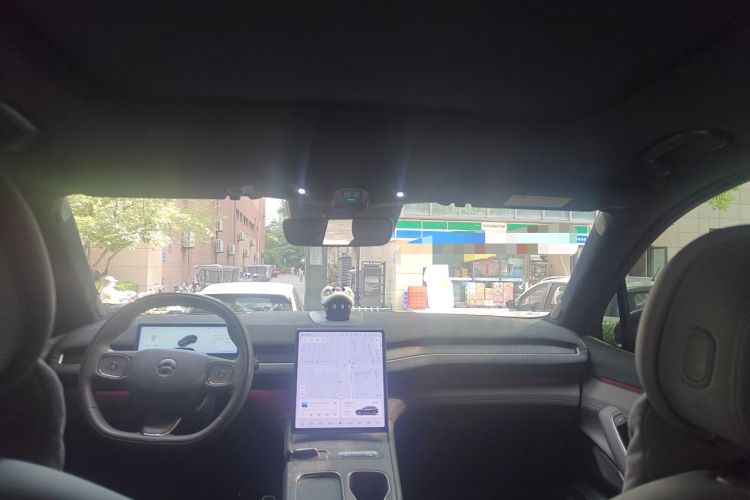 Used Nio ES7 2022 75 kWh Headliner