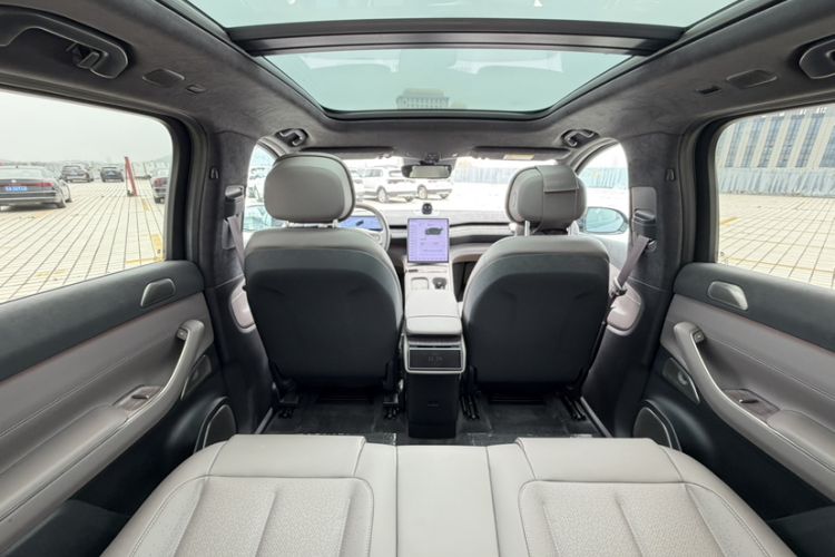 Used Nio ES7 2022 75 kWh Headliner