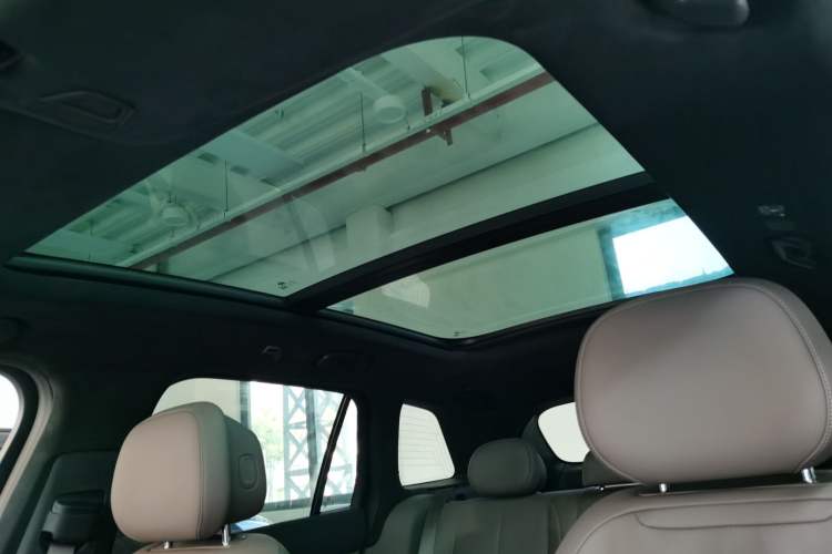 Used Nio ES7 2022 75 kWh Headliner