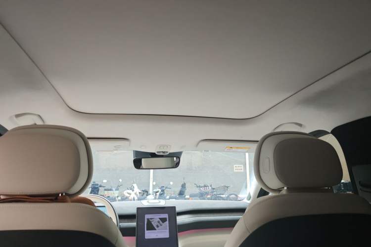 Used Nio ES7 2022 75 kWh Headliner