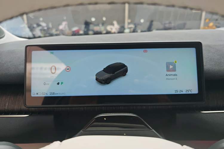 Used Nio ES7 2022 75 kWh Instrument Cluster