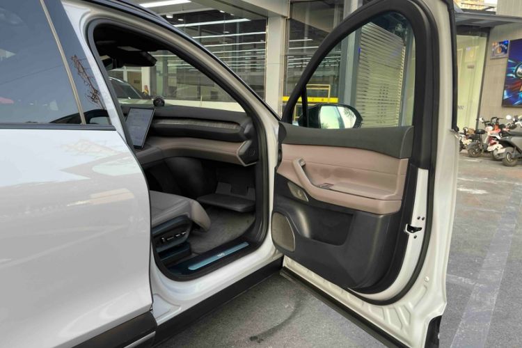 Used Nio ES7 2022 75 kWh Interior 1