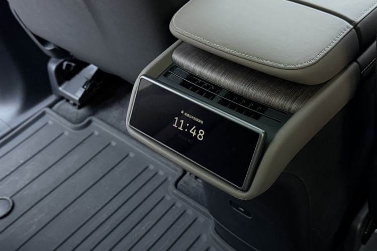 Used Nio ES7 2022 100 kWh Interior 10