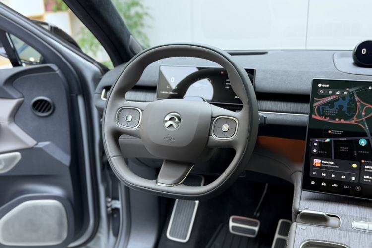Used Nio ES7 2022 100 kWh Interior 11