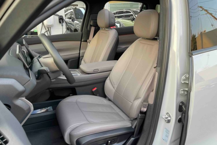 Used Nio ES7 2022 75 kWh Interior 11
