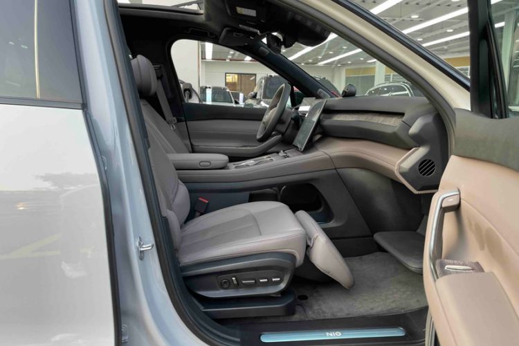 Used Nio ES7 2022 75 kWh Interior 13