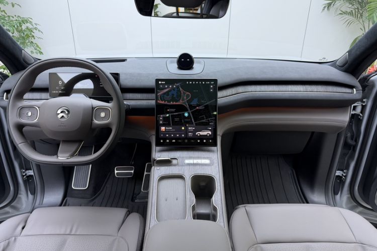 Used Nio ES7 2022 100 kWh Interior 2