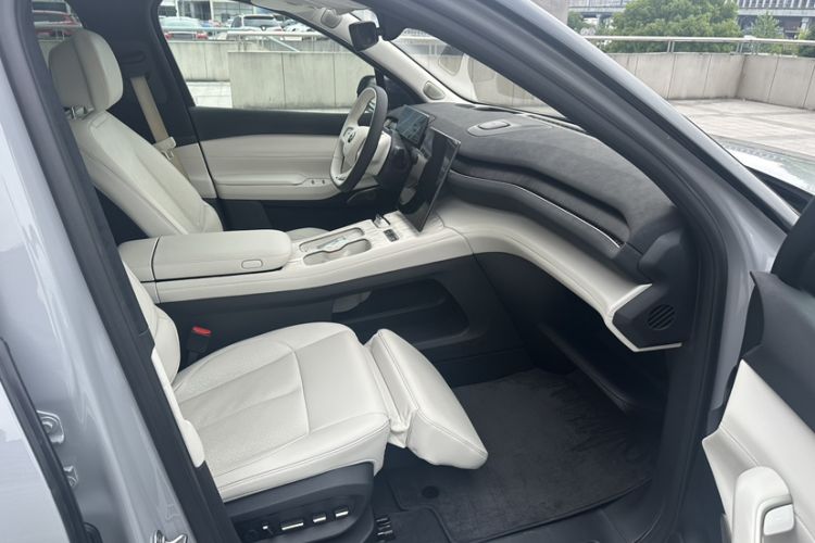 Used Nio ES7 2022 75 kWh Interior 2