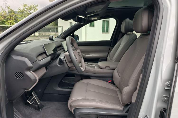 Used Nio ES7 2022 75 kWh Interior 2