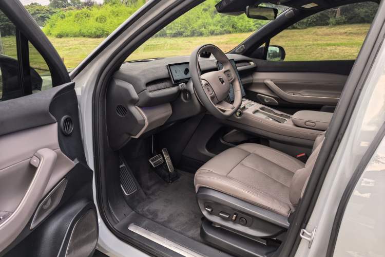 Used Nio ES7 2022 75 kWh Interior 2