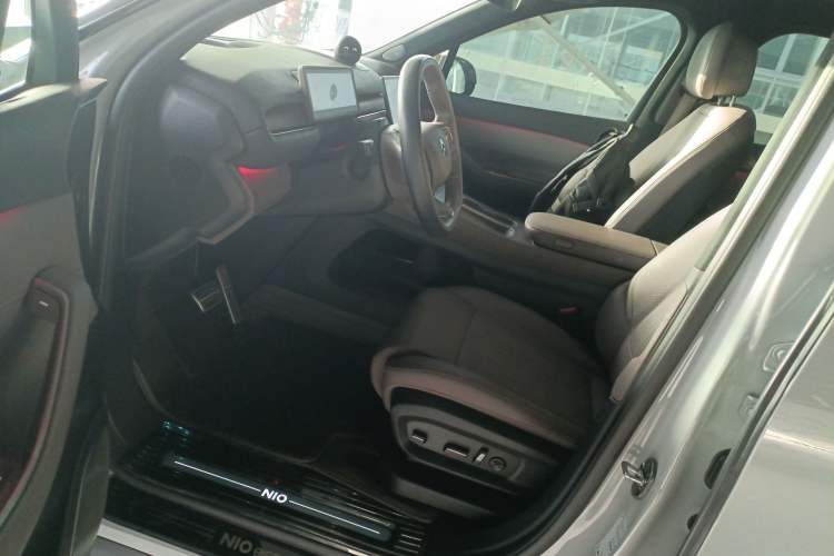 Used Nio ES7 2022 75 kWh Interior 3