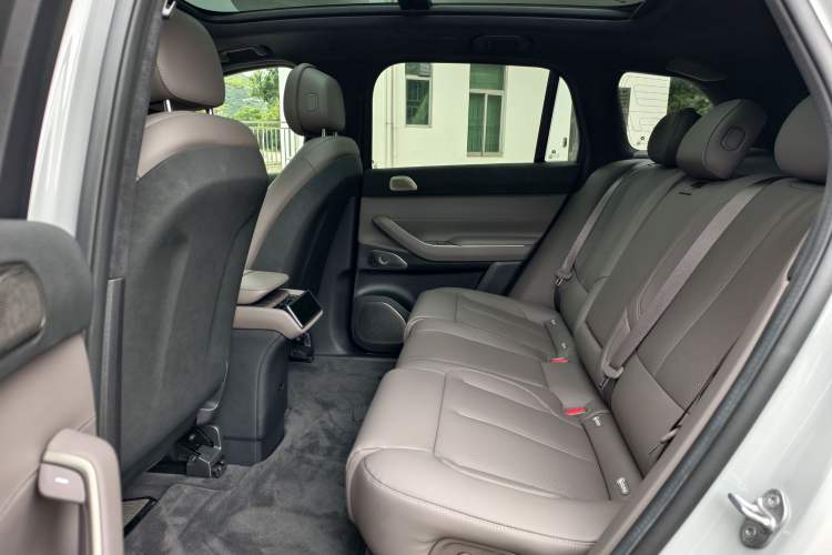 Used Nio ES7 2022 75 kWh Interior 3