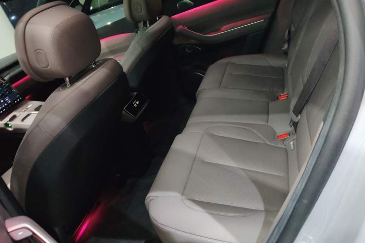 Used Nio ES7 2022 75 kWh Interior 4