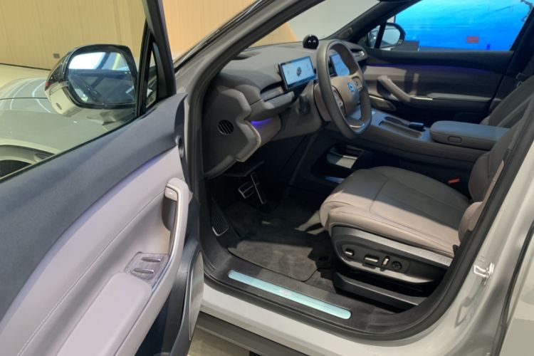 Used Nio ES7 2022 75 kWh Interior 4
