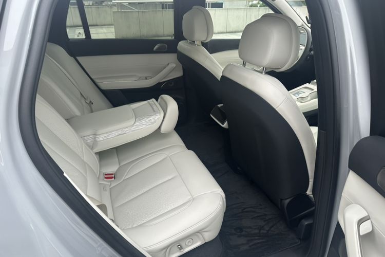 Used Nio ES7 2022 75 kWh Interior 4