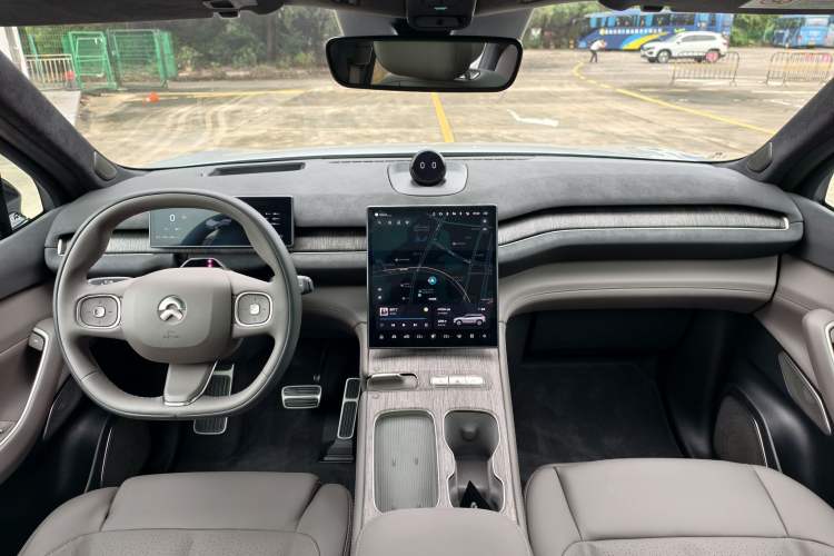 Used Nio ES7 2022 75 kWh Interior 4