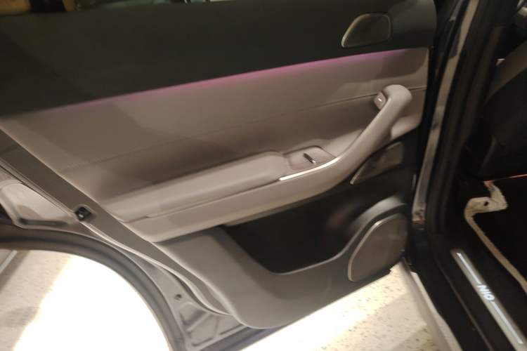 Used Nio ES7 2022 75 kWh Interior 8
